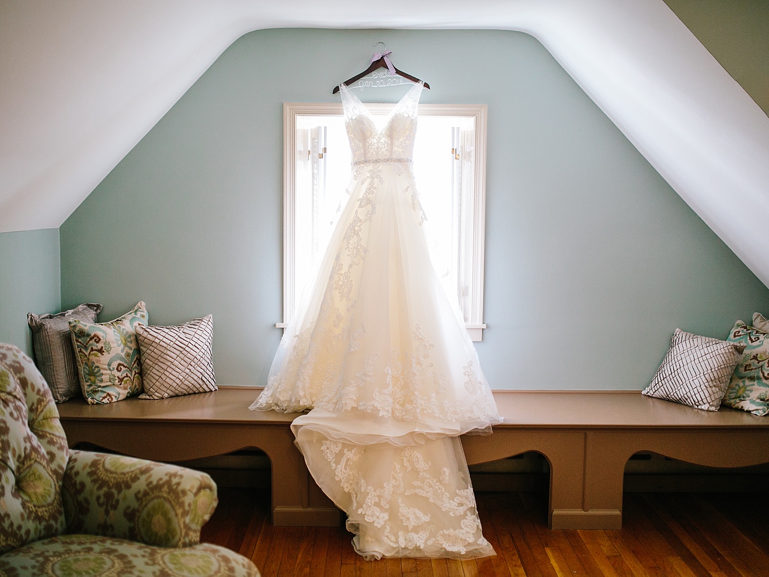 jessdavid_barnonbridge_phoenixville_winter_wedding_image_025.jpg