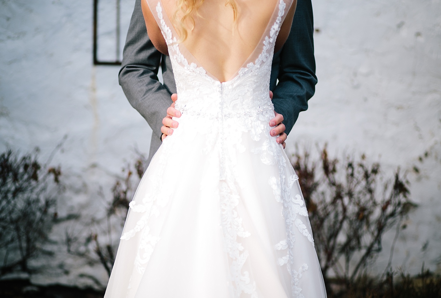 jessdavid_barnonbridge_phoenixville_winter_wedding_image_045.jpg