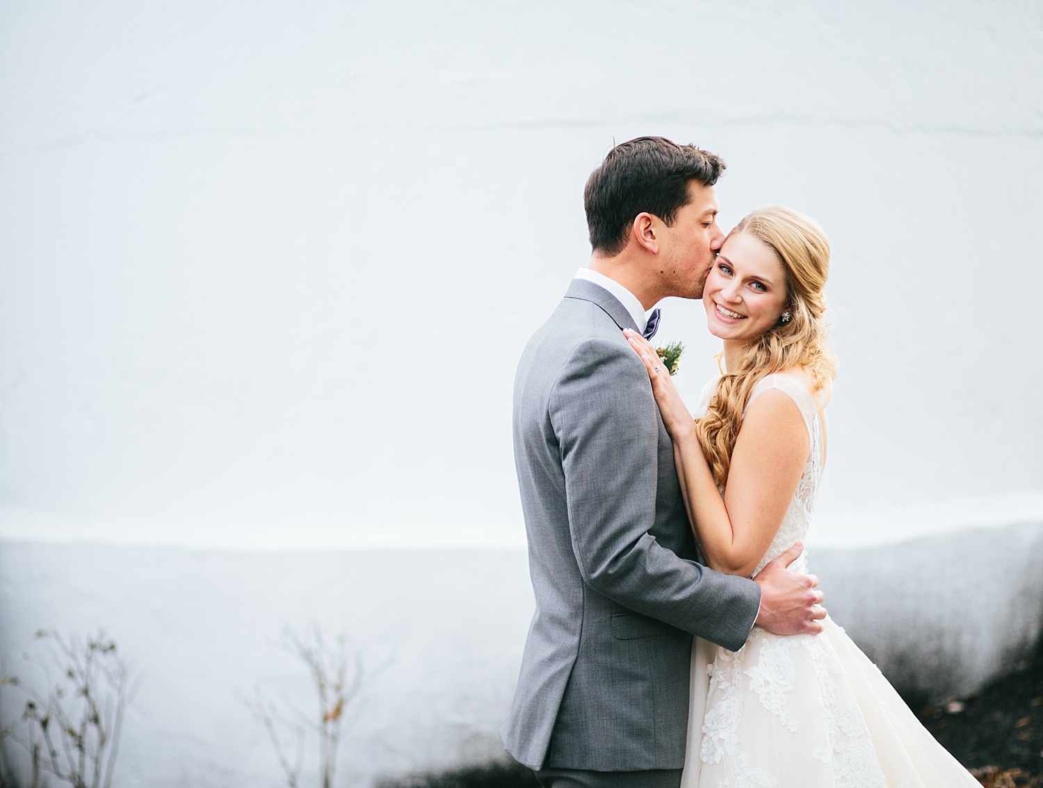 jessdavid_barnonbridge_phoenixville_winter_wedding_image_057.jpg