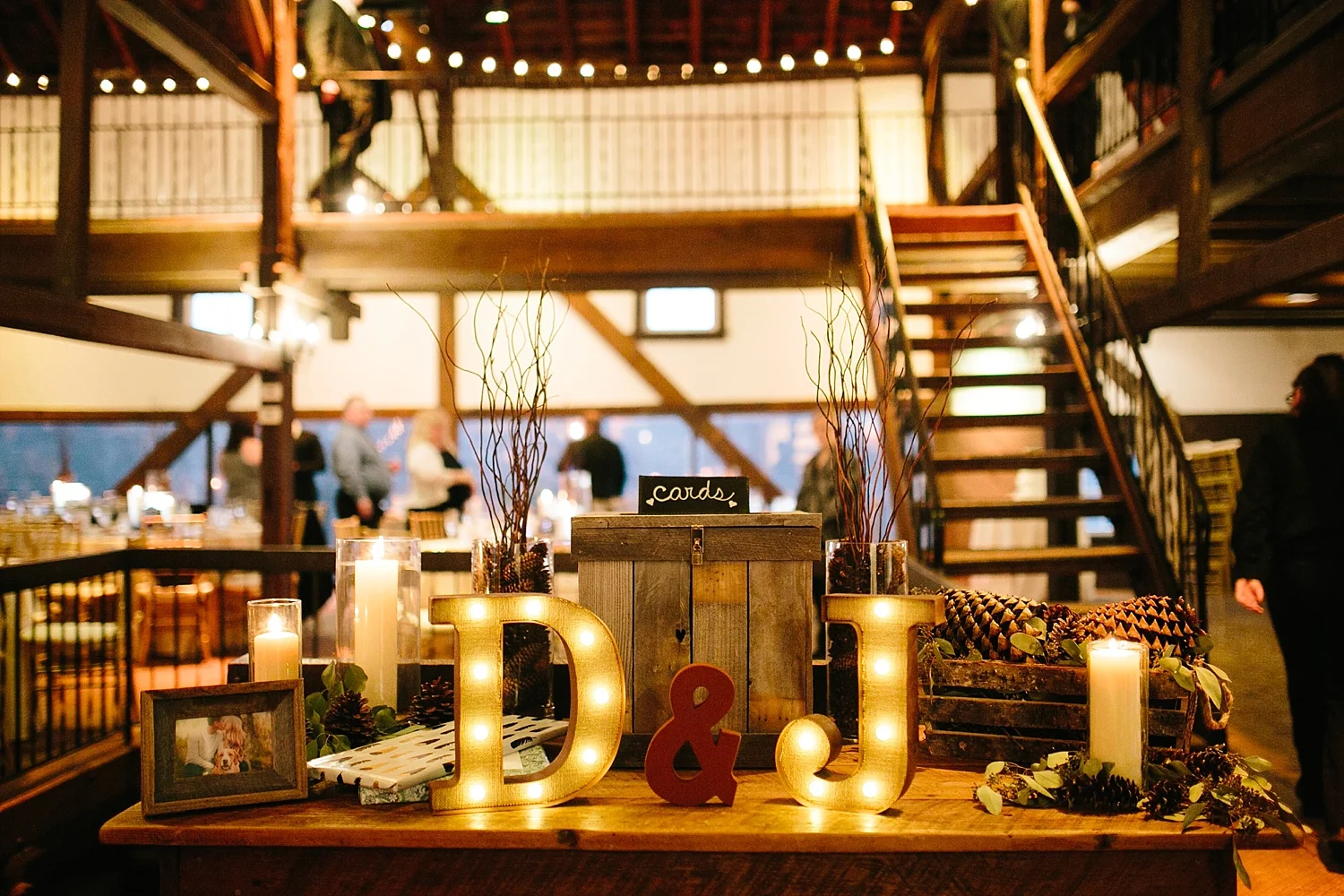 jessdavid_barnonbridge_phoenixville_winter_wedding_image_092.jpg