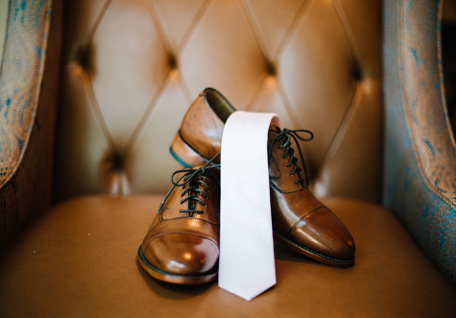 amyjamie_anthonywaynehouse_paoli_philadelphia_summer_wedding_image007.jpg