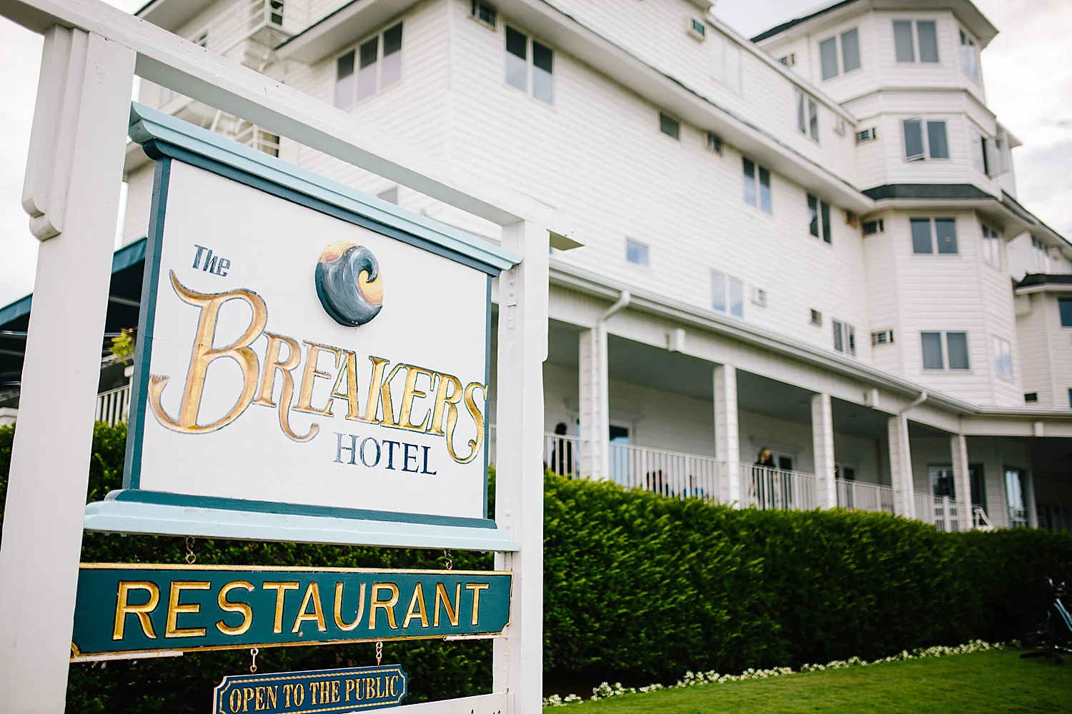 melissasteve_thebreakers_attheocean_oceangrove_nj_wedding_image064.jpg