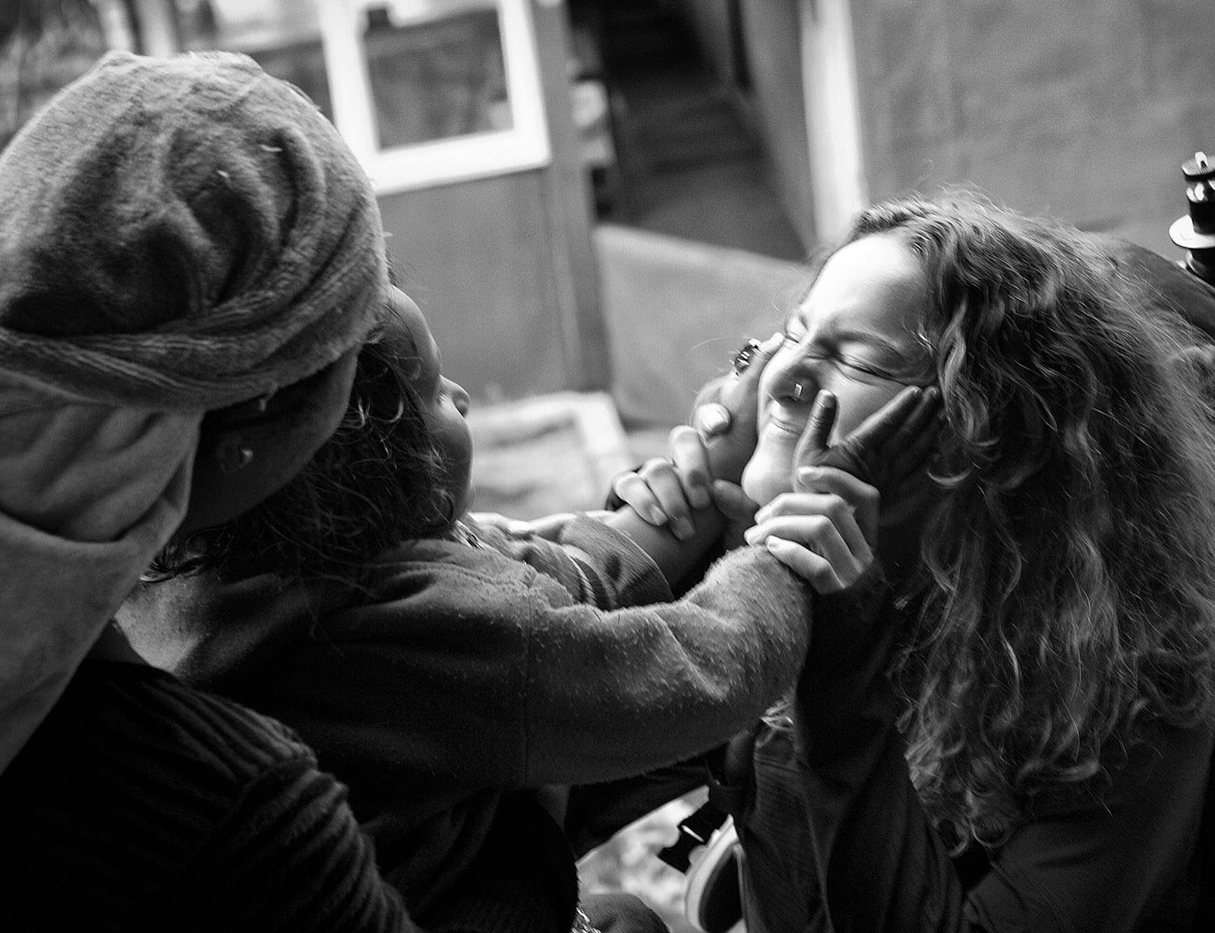Nov 8.2, 2016 Jenna is a molecular biologist. This morning wasn’t about science though, as we played balloon bop and makeup artist with this wonderful Nepalese girl. She insisted that even I get some lipstick over breakfast. We were all fabulously trail ready.