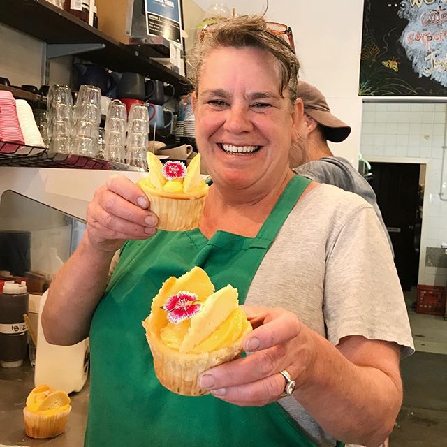 😍 chef Amelia looking so cute with her delicious little butterfly cakes ! These lil lemon babies are made fresh and in house ✨🌻 come in and try some of our amazing sweet treats this week! Treat yo&rsquo;self! .
.
.
.
.
.
.
.
.
.
.
.
.
.
#perthfoodi