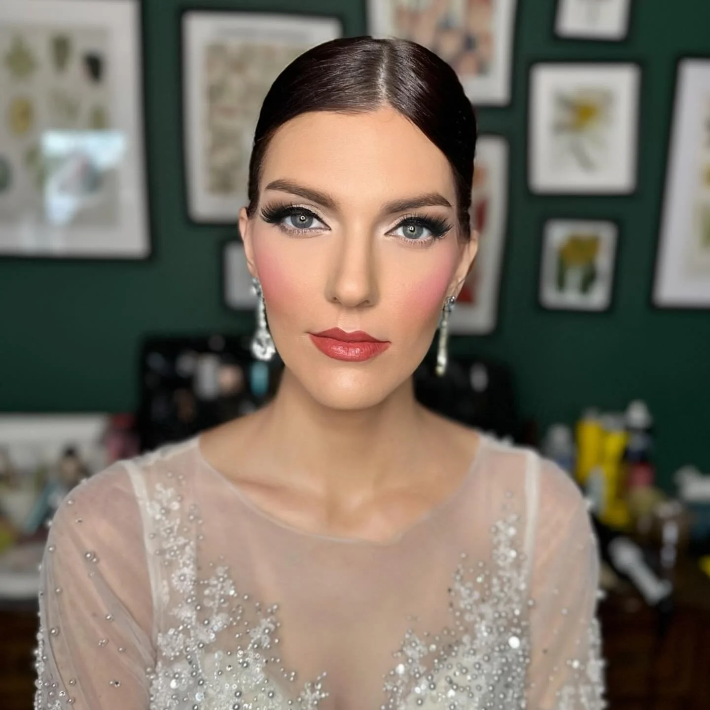 Hair and makeup on beautiful @jackie_cremer @mercurymgmt for todays bridal shoot shot by @petalandpinestudios flowers by @_bloomandbranch