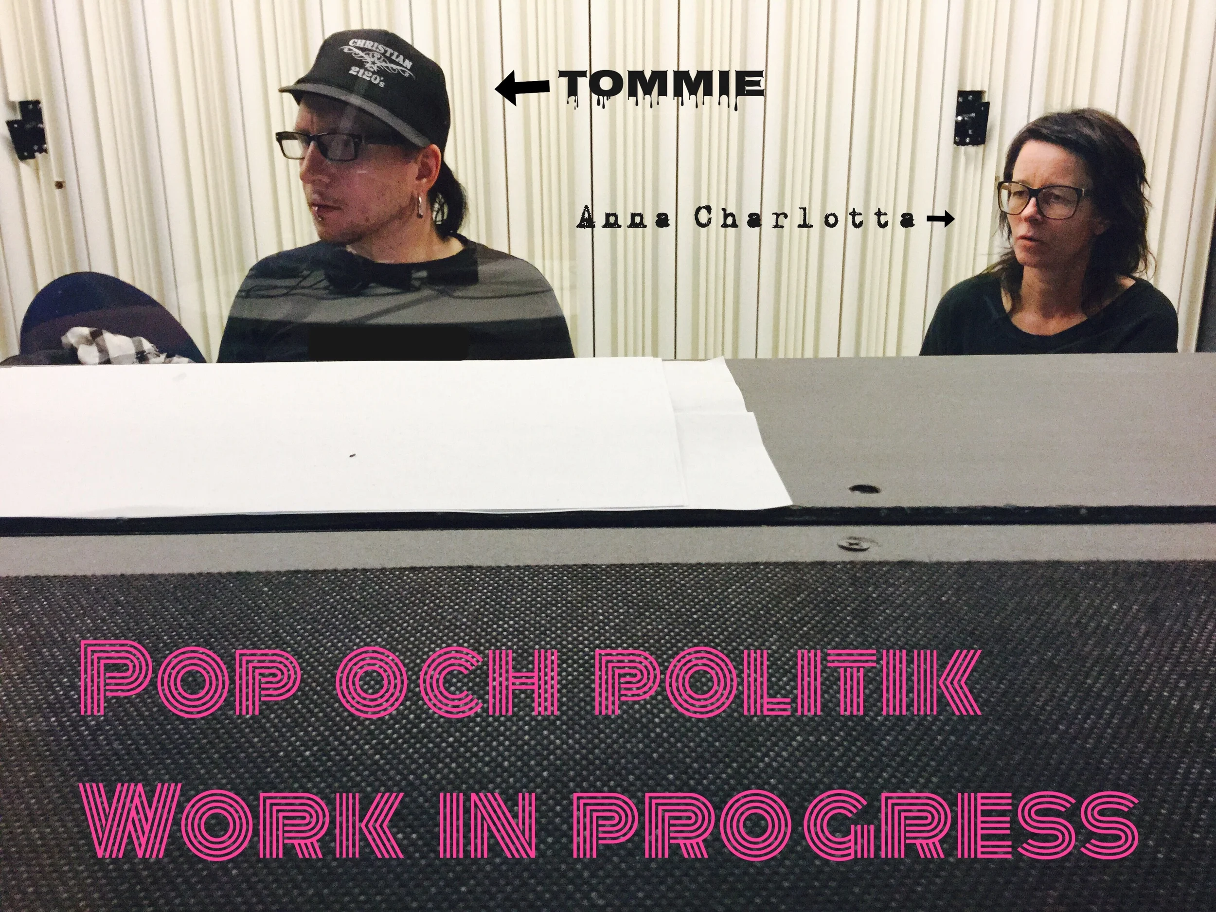   Här mixar Tommie Nissilä och jag sjunde säsongen av radioserien. Han har varit med i alla år och är bara bäst.  