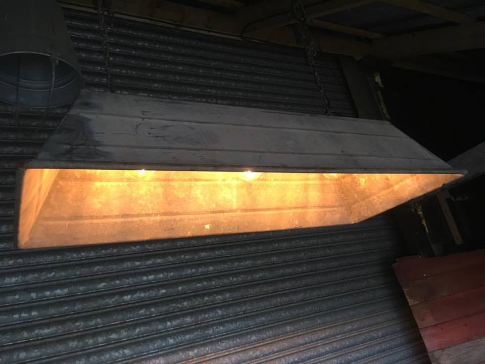 feeder light.jpg
