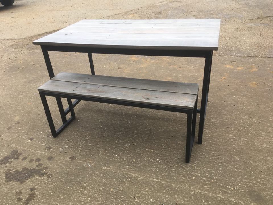 table benhc.jpg