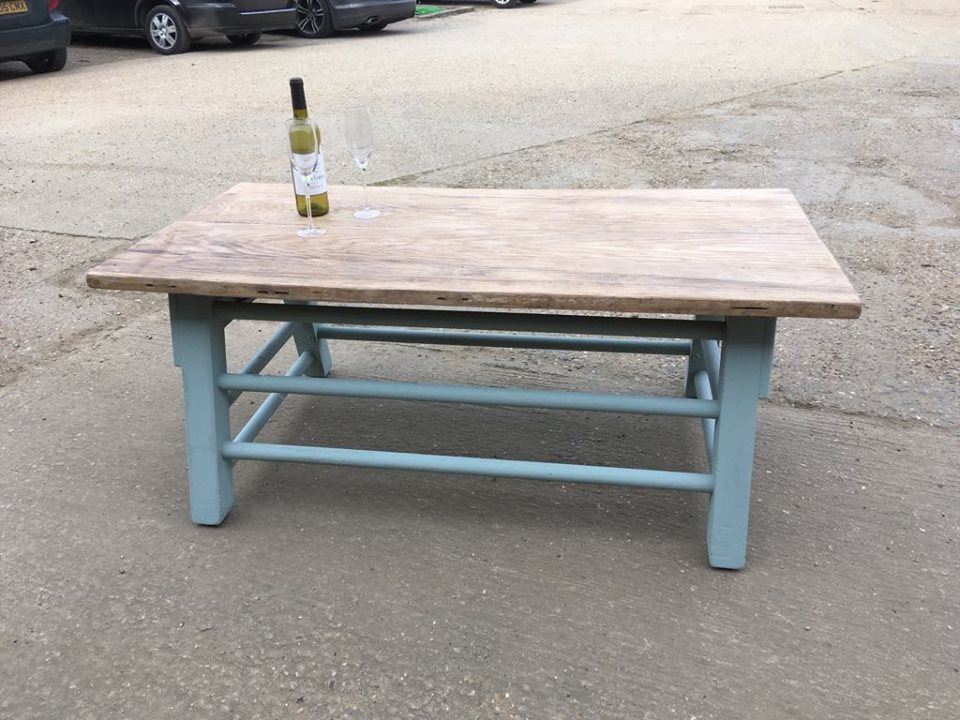 tablee.jpg