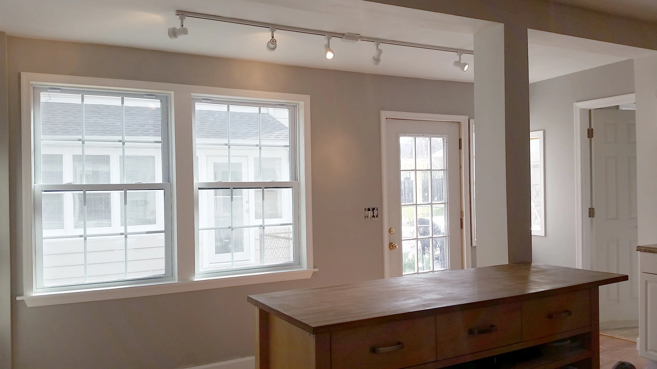 KitchenWindows3.jpg