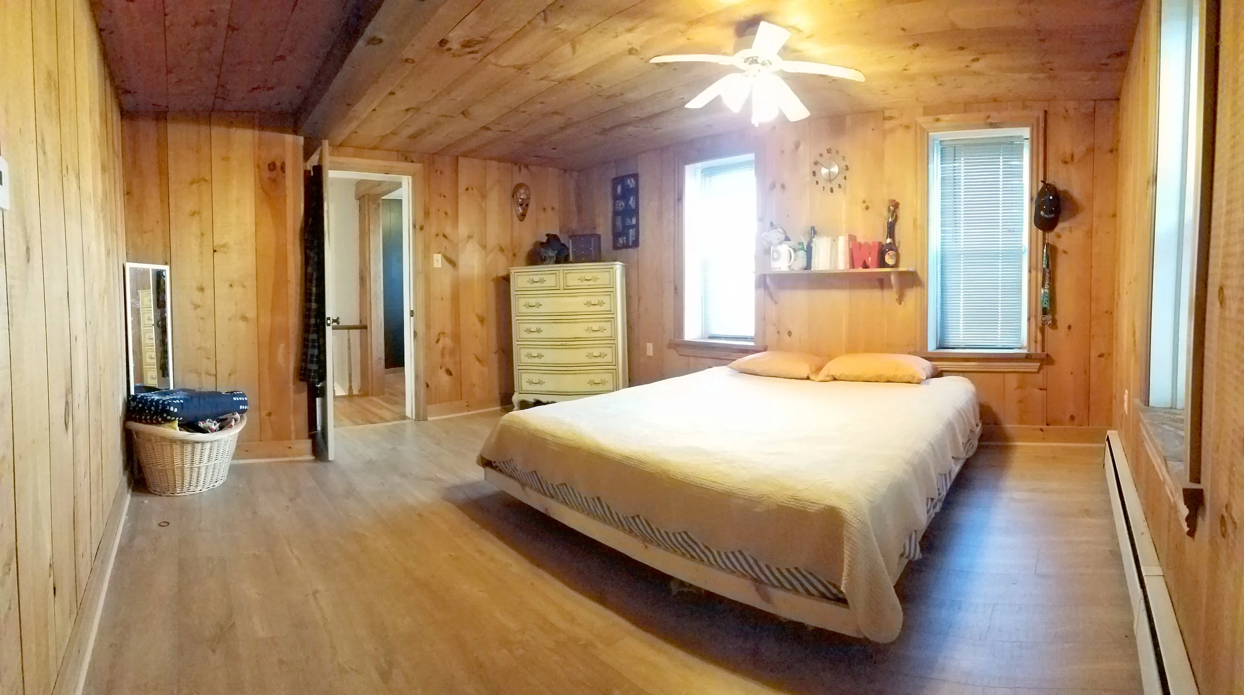 10 Bedroom.jpg