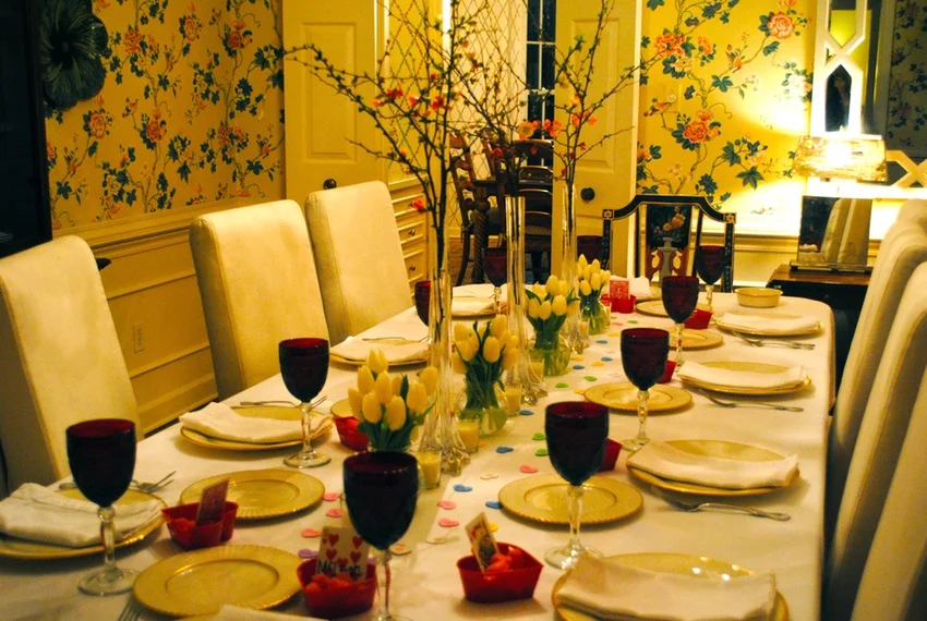 entertaining-drinks-table-settings-and-dinner-party-ideas-valentines-e2-flair-for-home-this-was-so-much-fun-to-set-here-comes-one_dinner-table-setting-ideas_house-interior_850x570.jpg