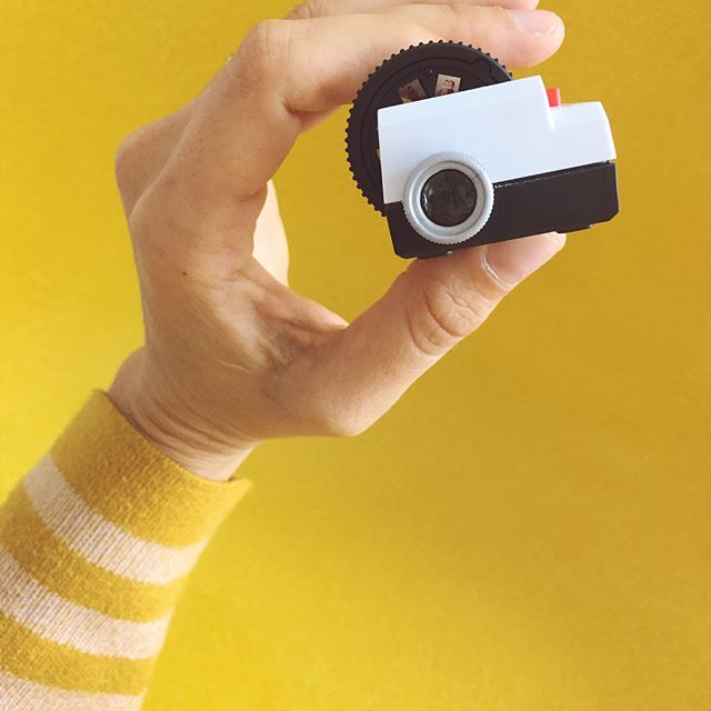 We are the gift that keeps giving. Love your smilebooth photos? We have plenty of ideas for turning those memories into something that you can hold. Stay tuned! Up first is our mini projector by @projecteo
