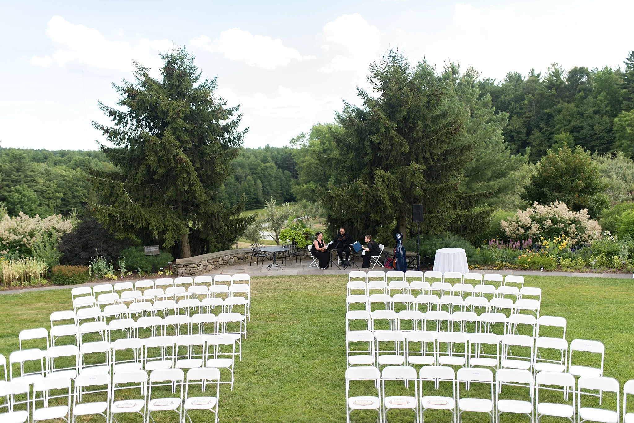 tower hill botanic garden perfect location for outdoor summer wedding