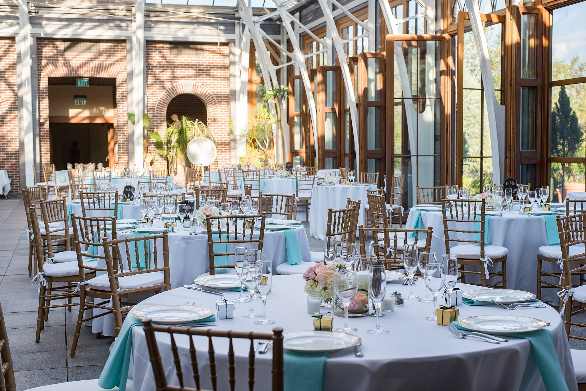 tiffany blue wedding colors