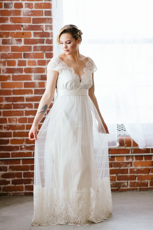 bride getting ready at hope events on main.jpg