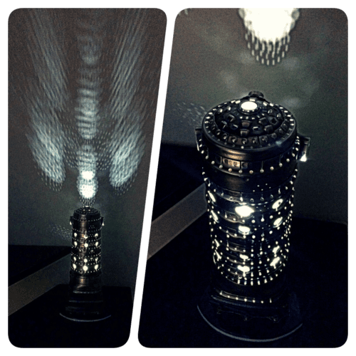 The Light of Kelad naturally lends itself to being illuminated and how positively delicious is it? I think I'm going to have trouble parting with this table lamp.