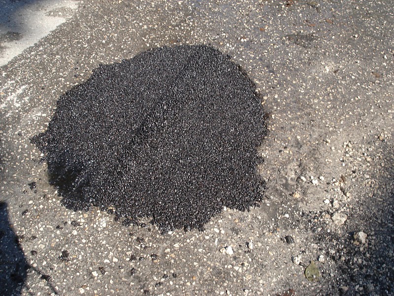 Asphalt-Pothole-Repair.jpg