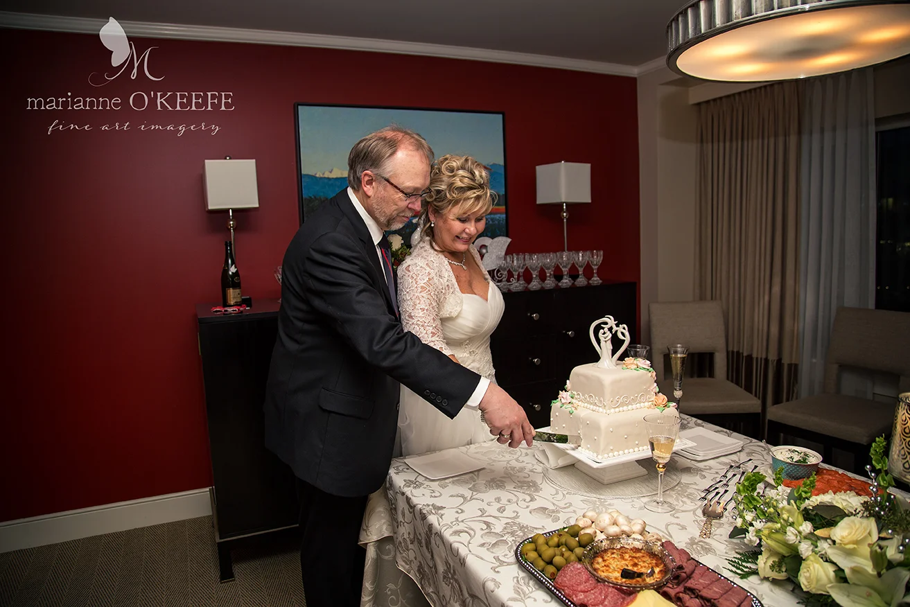 Wedding41_cake_web.jpg