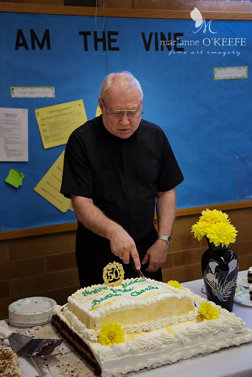 GoldenJubilee29_cakecutting_web.jpg