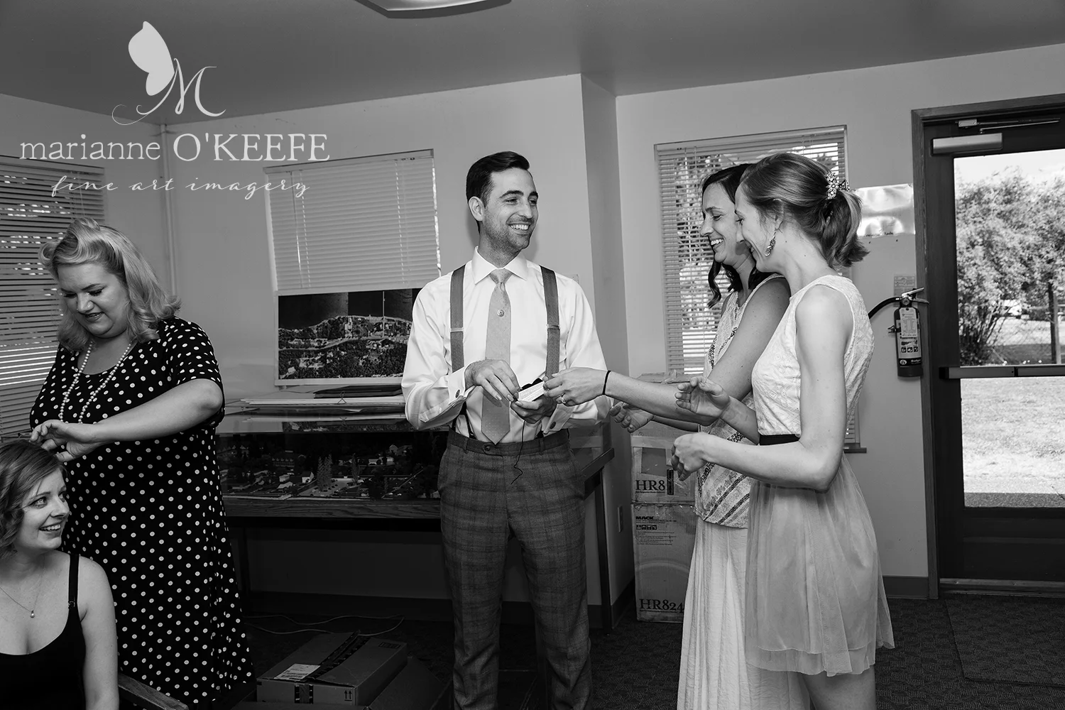 D&WReception23_gifts_b&w_web.jpg
