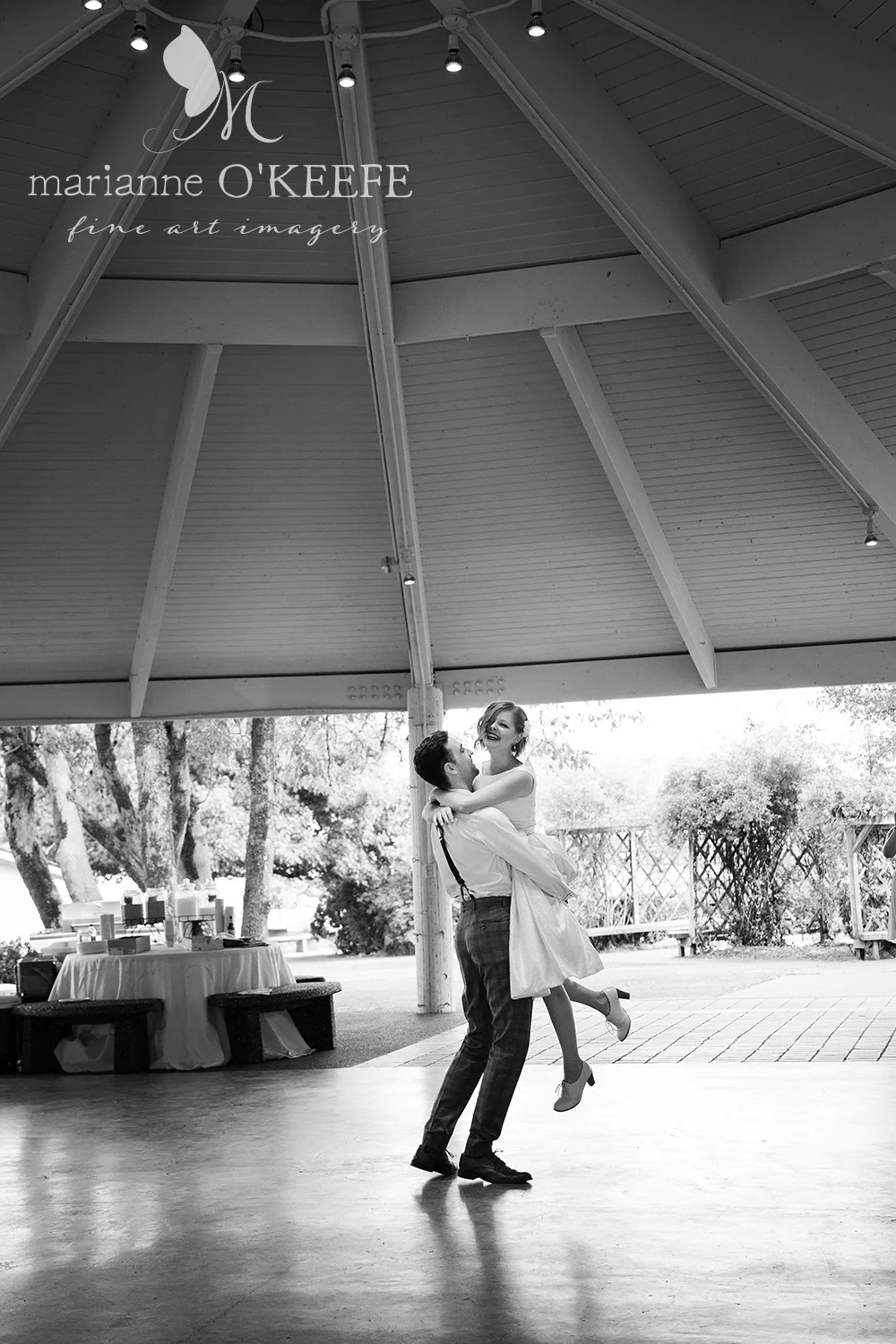 D&WReception83_dancing_b&w_web.jpg