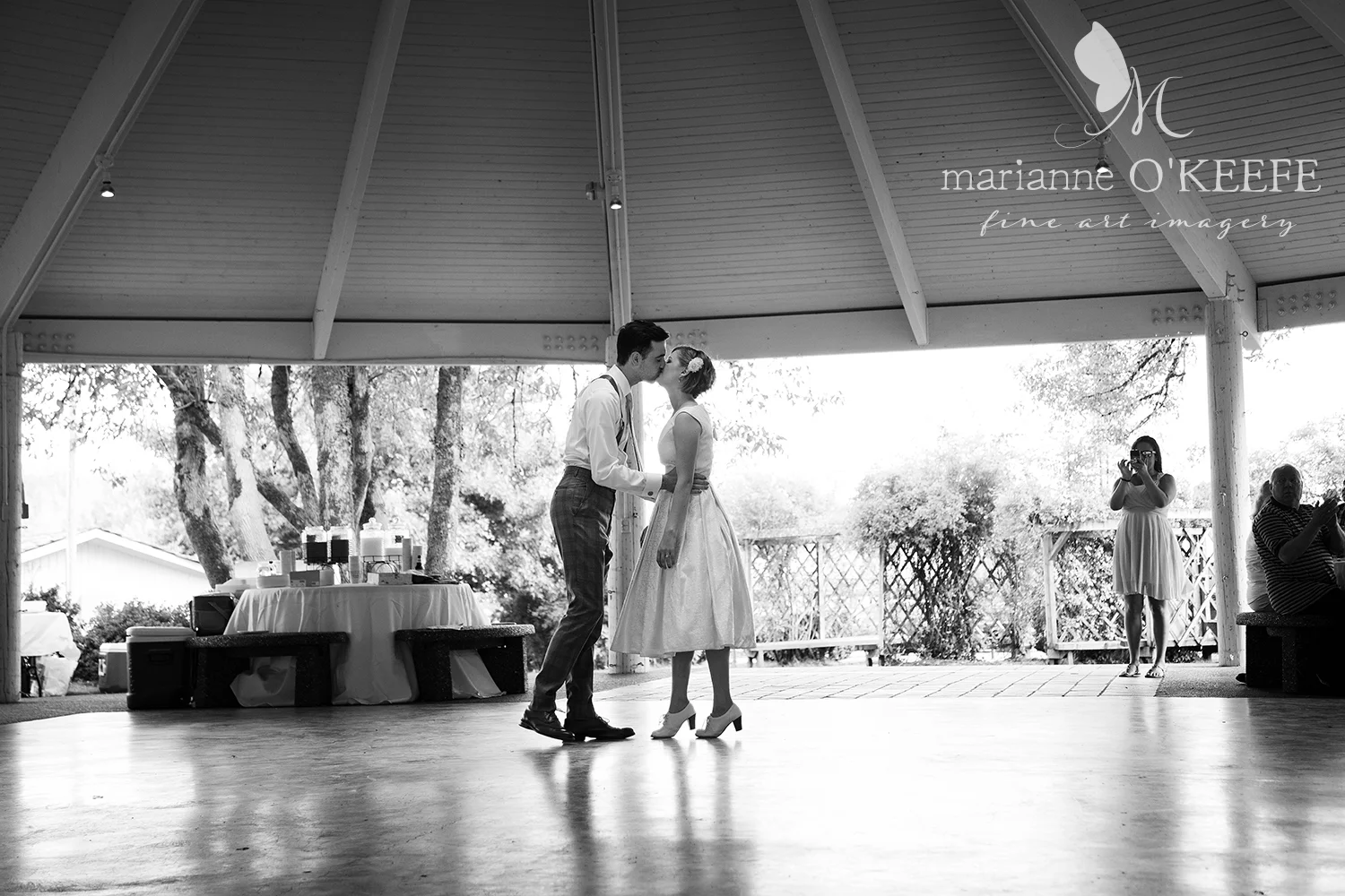 D&WReception87_dancing_b&w_web.jpg