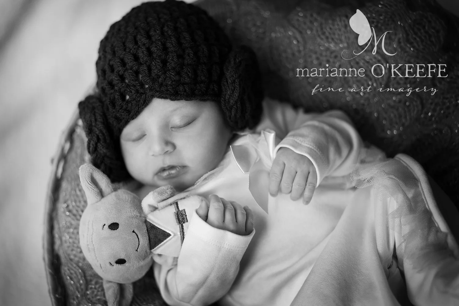 KatalinaNewborn15_b&w_web.jpg