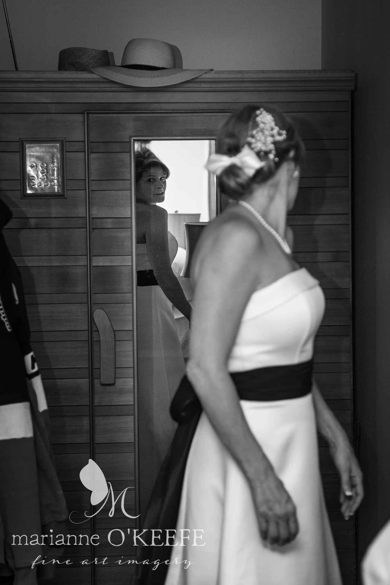 Vic&Tara32_crop_b&w_web.jpg