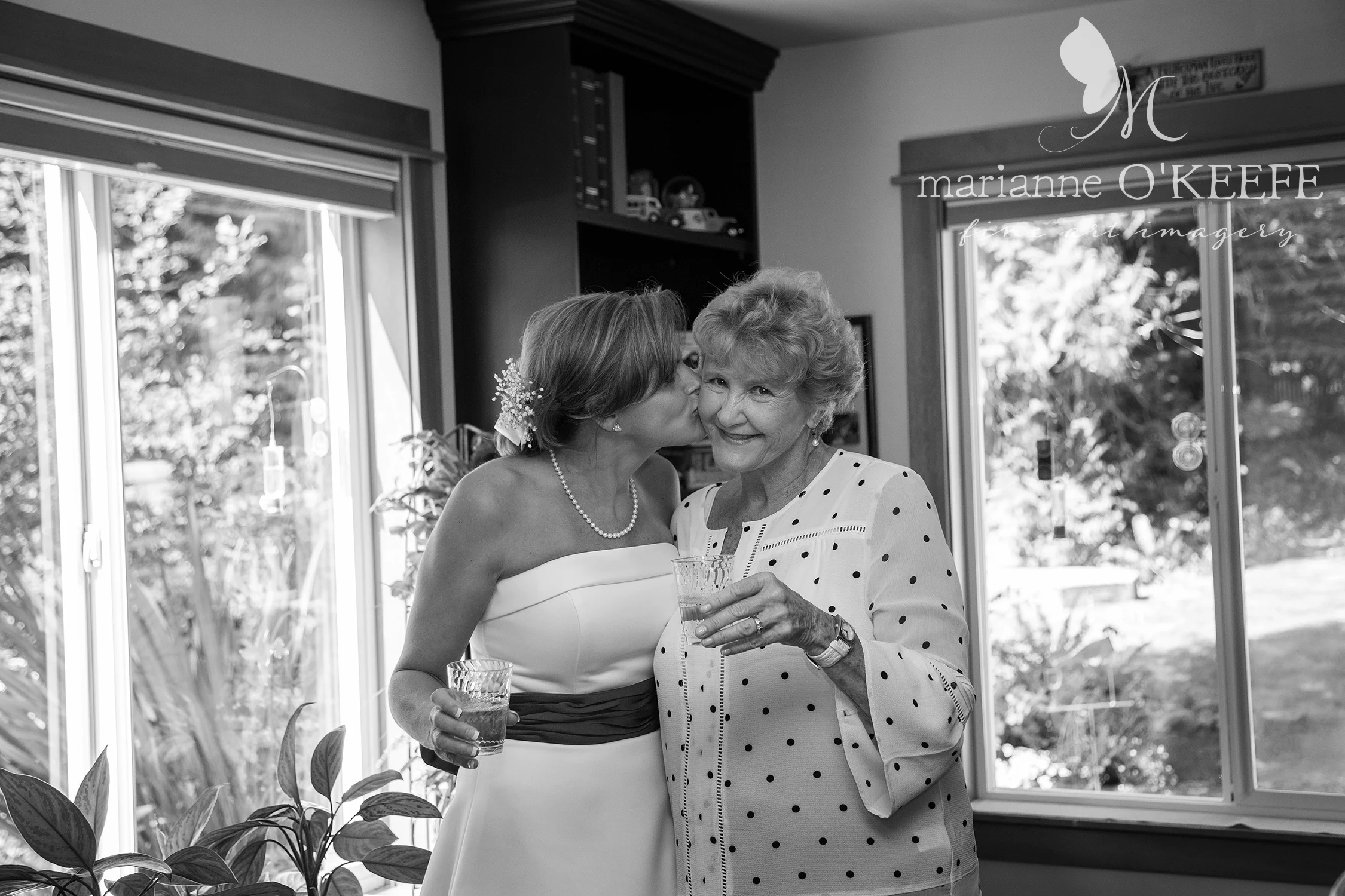 Vic&Tara45_b&w_web.jpg