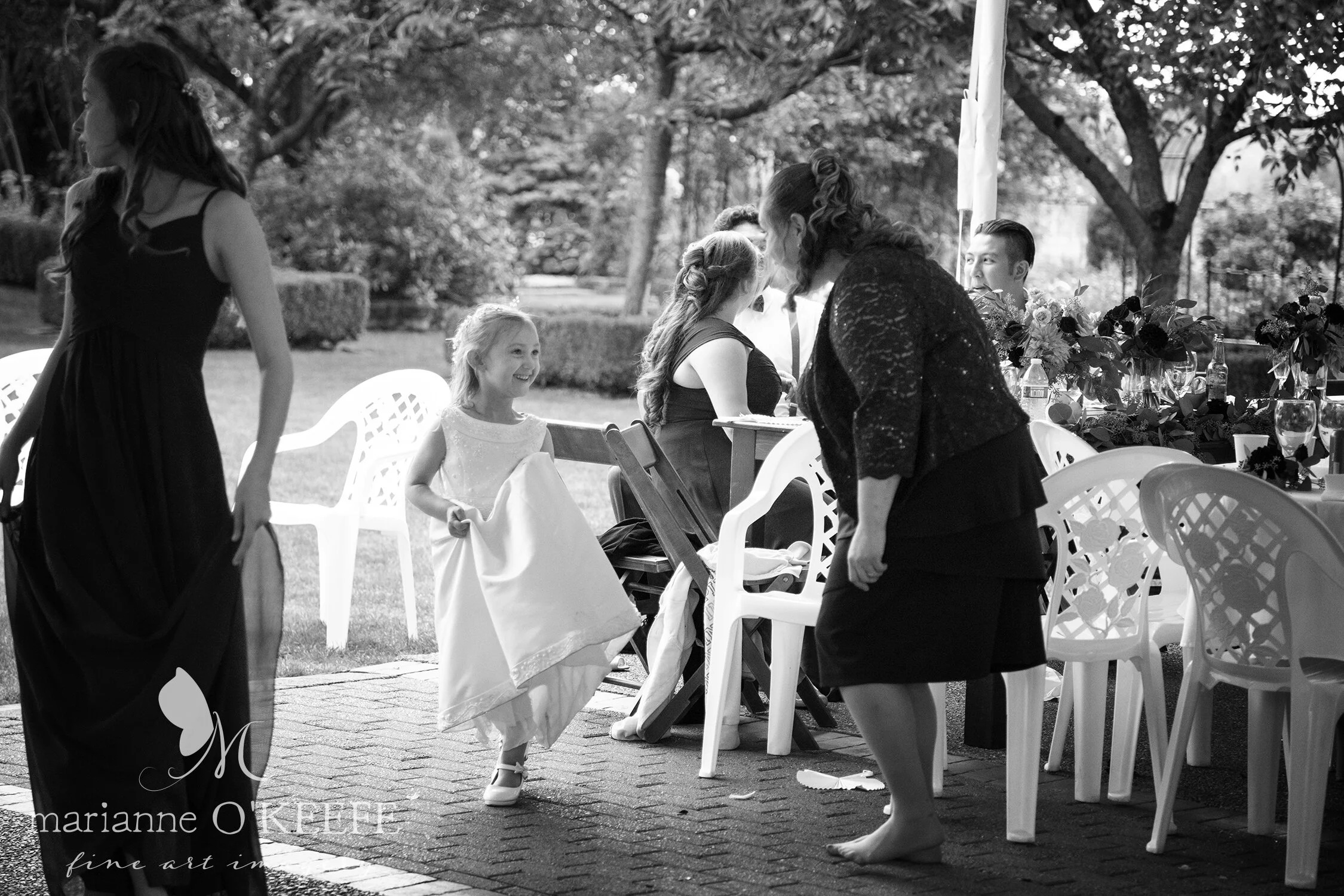 R&J950_reception_dancing_b&w_web.jpg