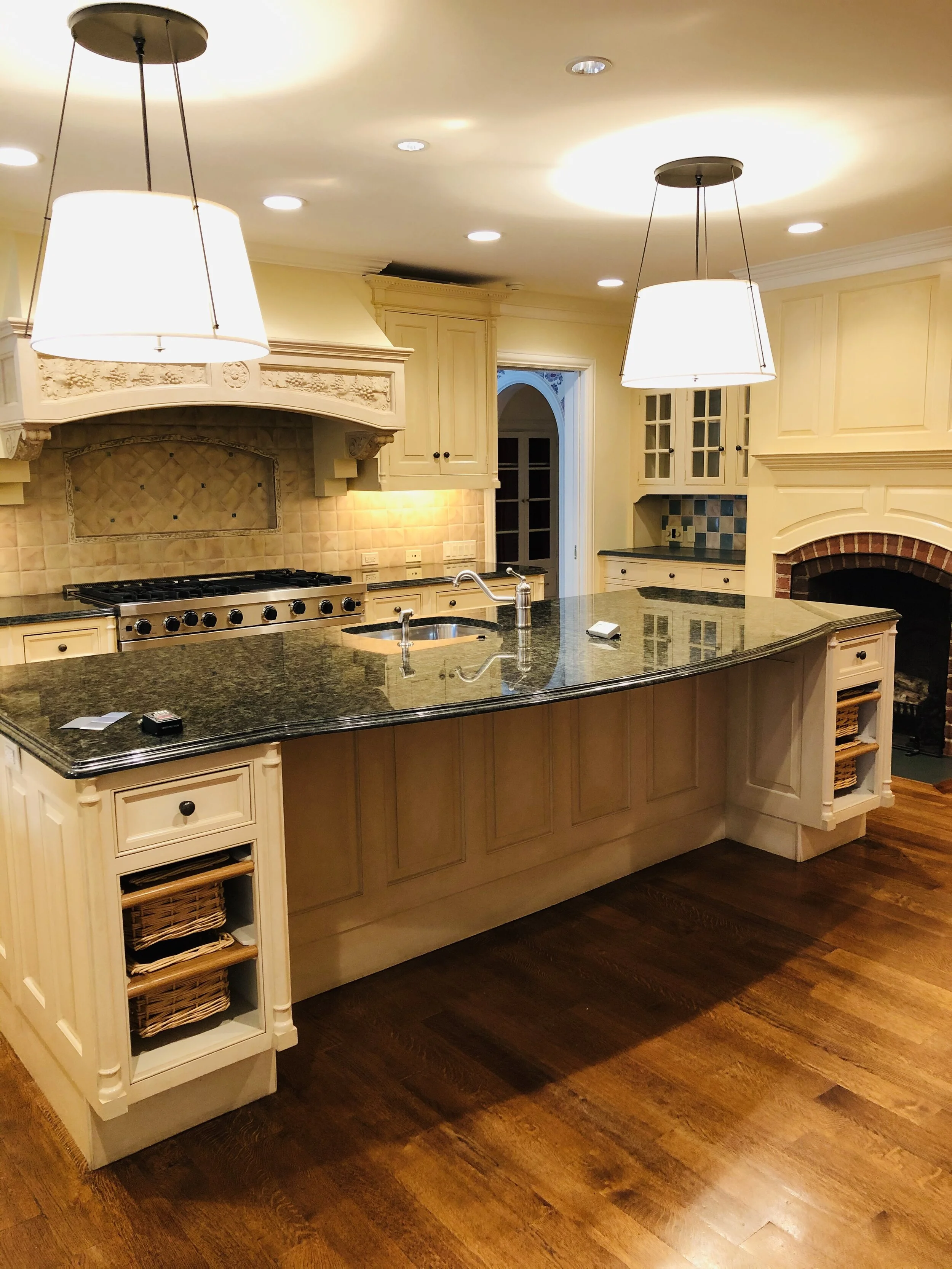 Gorg Custom White De Giulio Compelte Kitchen Cabinets Sub Zero Viking Miele Granite Island PERFECT COND