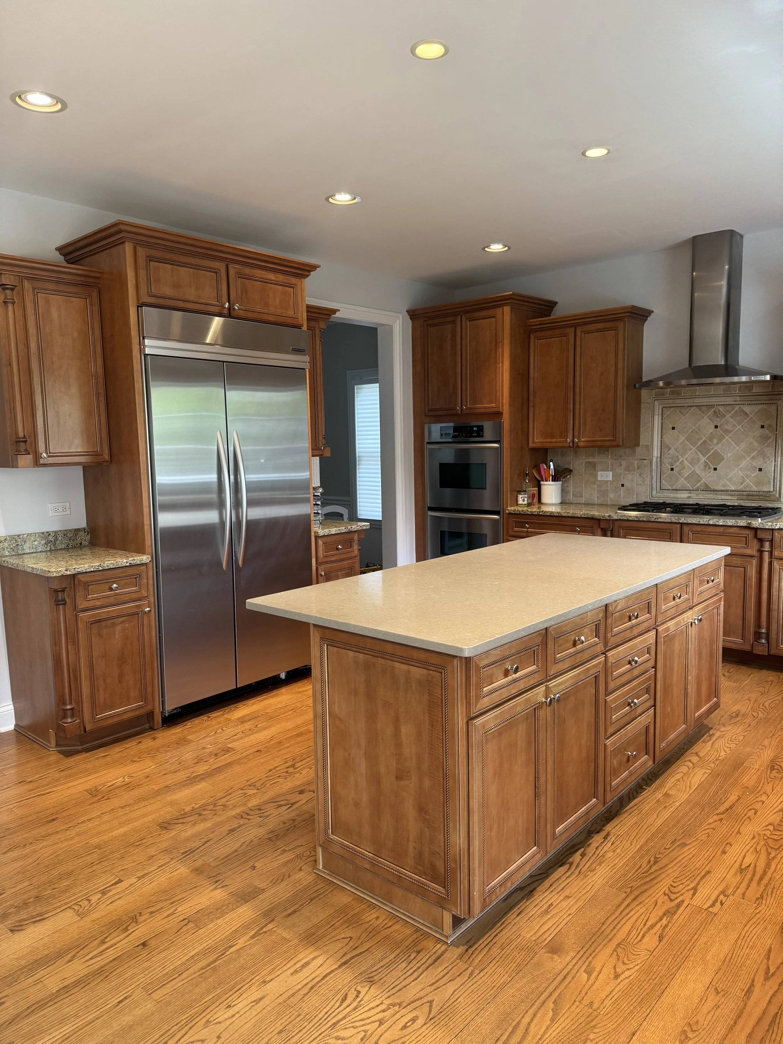 Custom Complete Wood Kitchen Cabinets Kitchen Aid Stainless Steel Appliances Refrigerator Cooktop Oven Island MORE