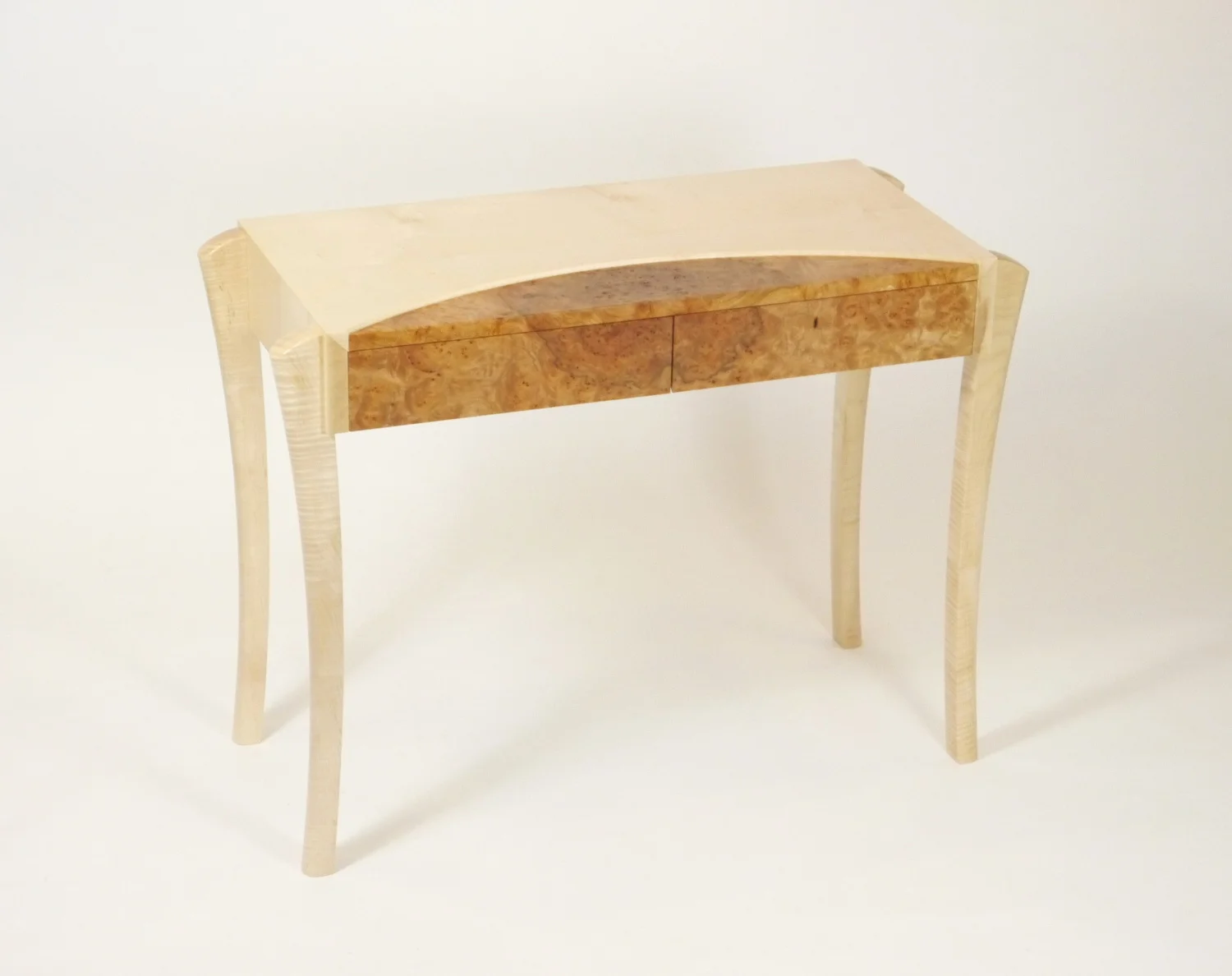 The Edinburgh Dressing Table 6.JPG