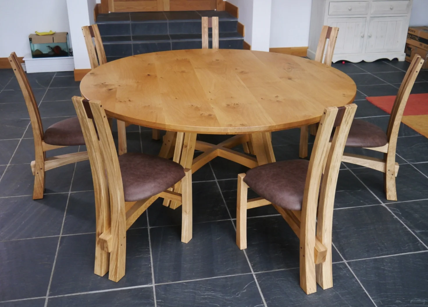 Split-Leg Dining Set 1.JPG
