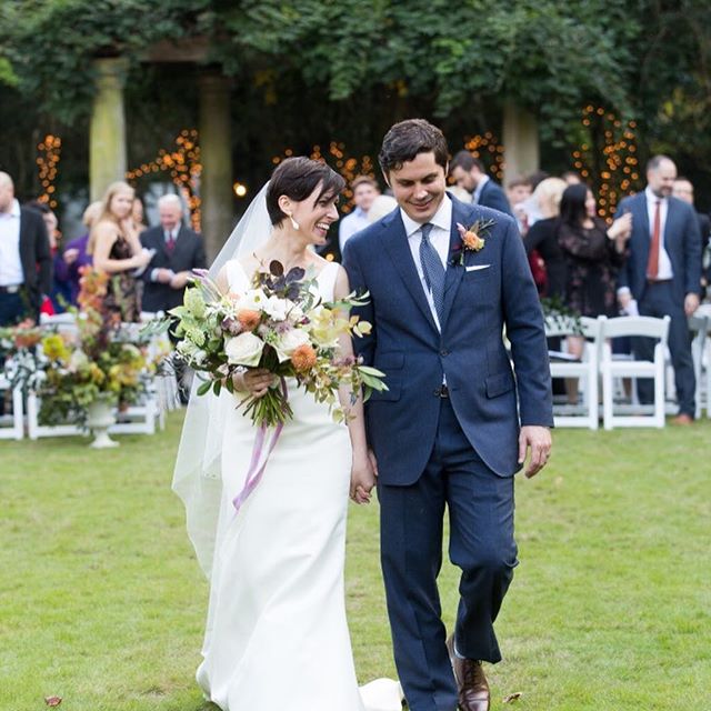 Happy one year to Kim and Chase, who laughed their way through a sweet, thoughtful wedding day (while looking so classy, imho)
Photographer @reneebrockphoto 
Venue @catorwoolfordgardens 
Catering @suninmybelly