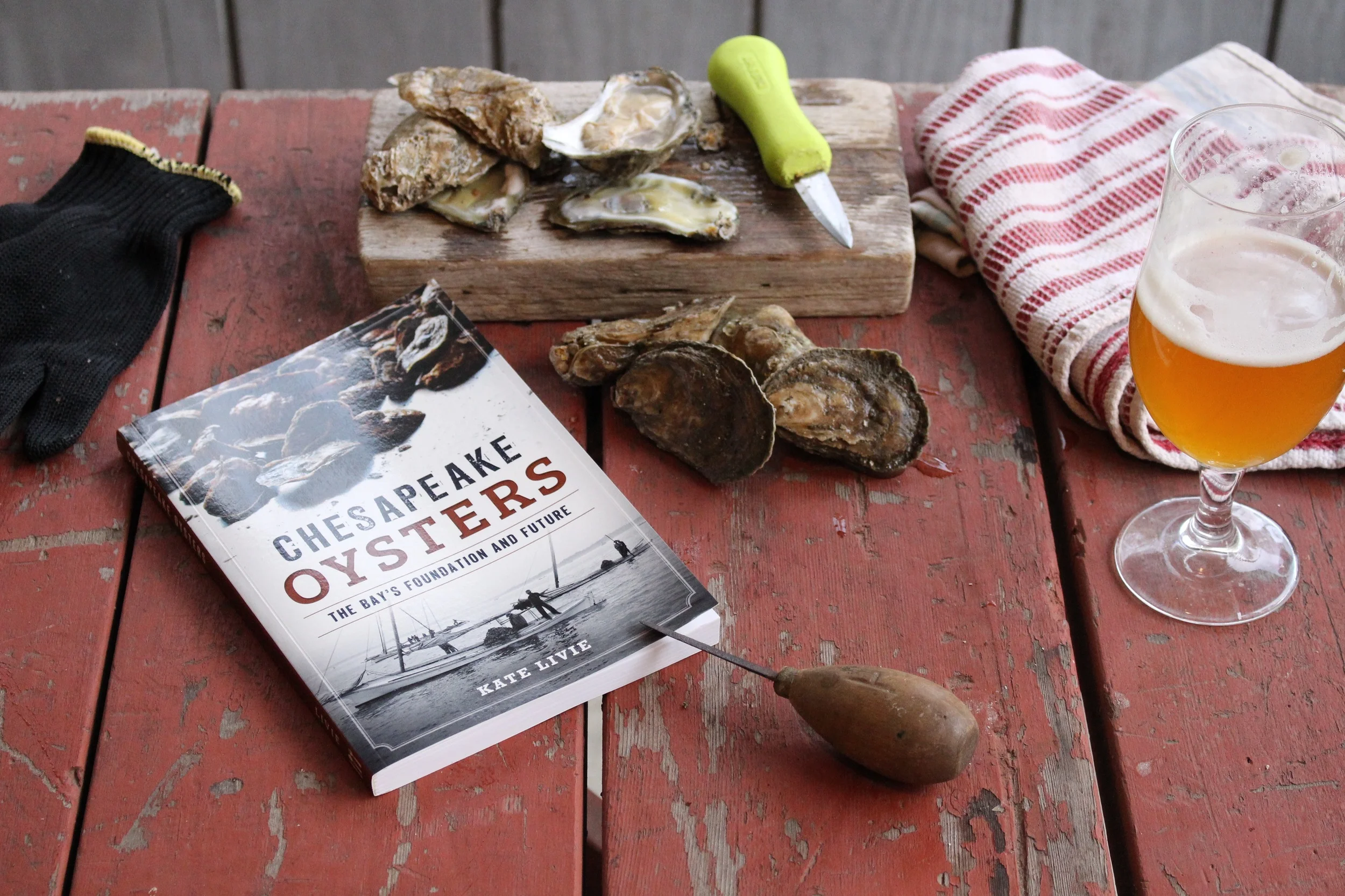 My regular shucking set up- knife, glove (no, I don't bare hand. I'm no hero), shucking block, rag, and oysters. Pretty standard, but nothing fancy.