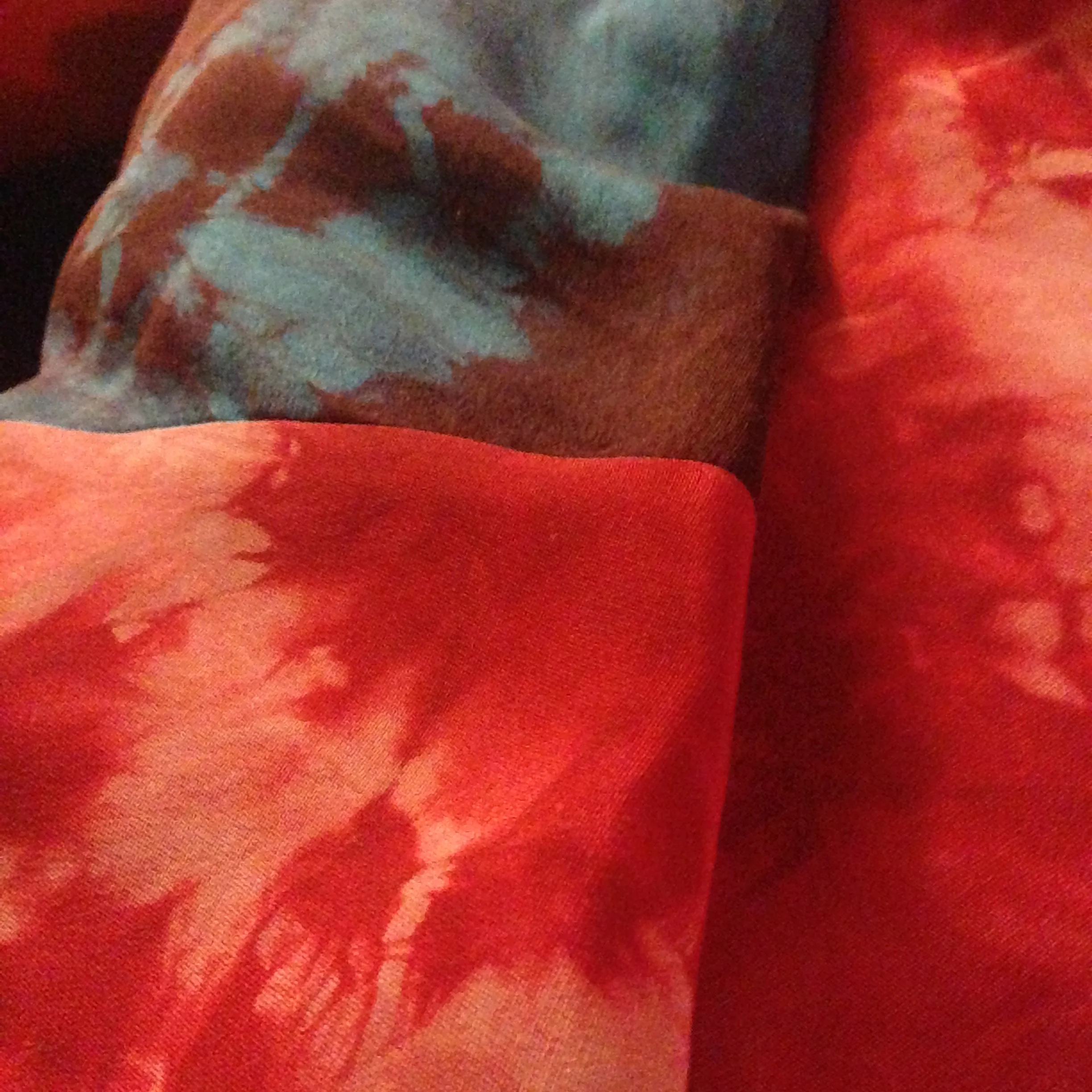Cassandra tie-dyes smooth, lustrous 4-ply silk which takes color beautifully.