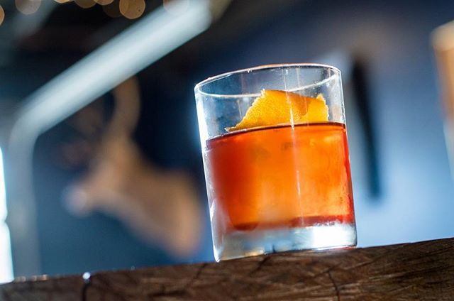 At the Golden Moon, we love the classics. Stop in for an Old Fashioned, made with Whiskey, Muscovado, Angostura, and Golden Moon Sweet Orange Bitters.
.
.
.
Photo: @hi_rez_photography 
#goldenmoon #oldfashioned #classic #classiccocktails #cocktails #