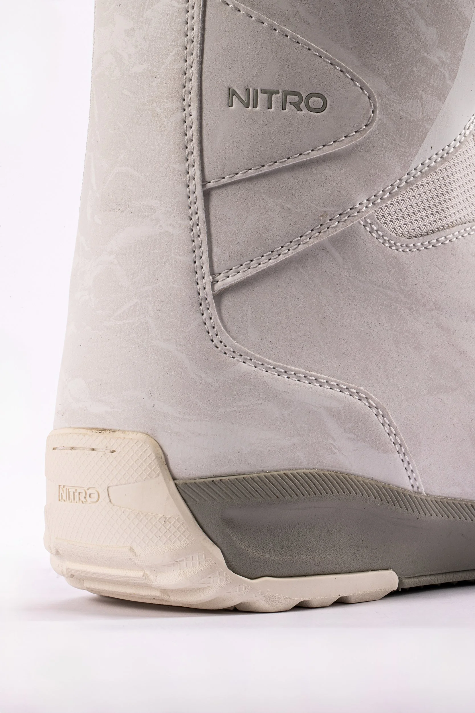 13BT21025-102_Scala-BOA-Womens-Boots_White_Detail-6.jpg