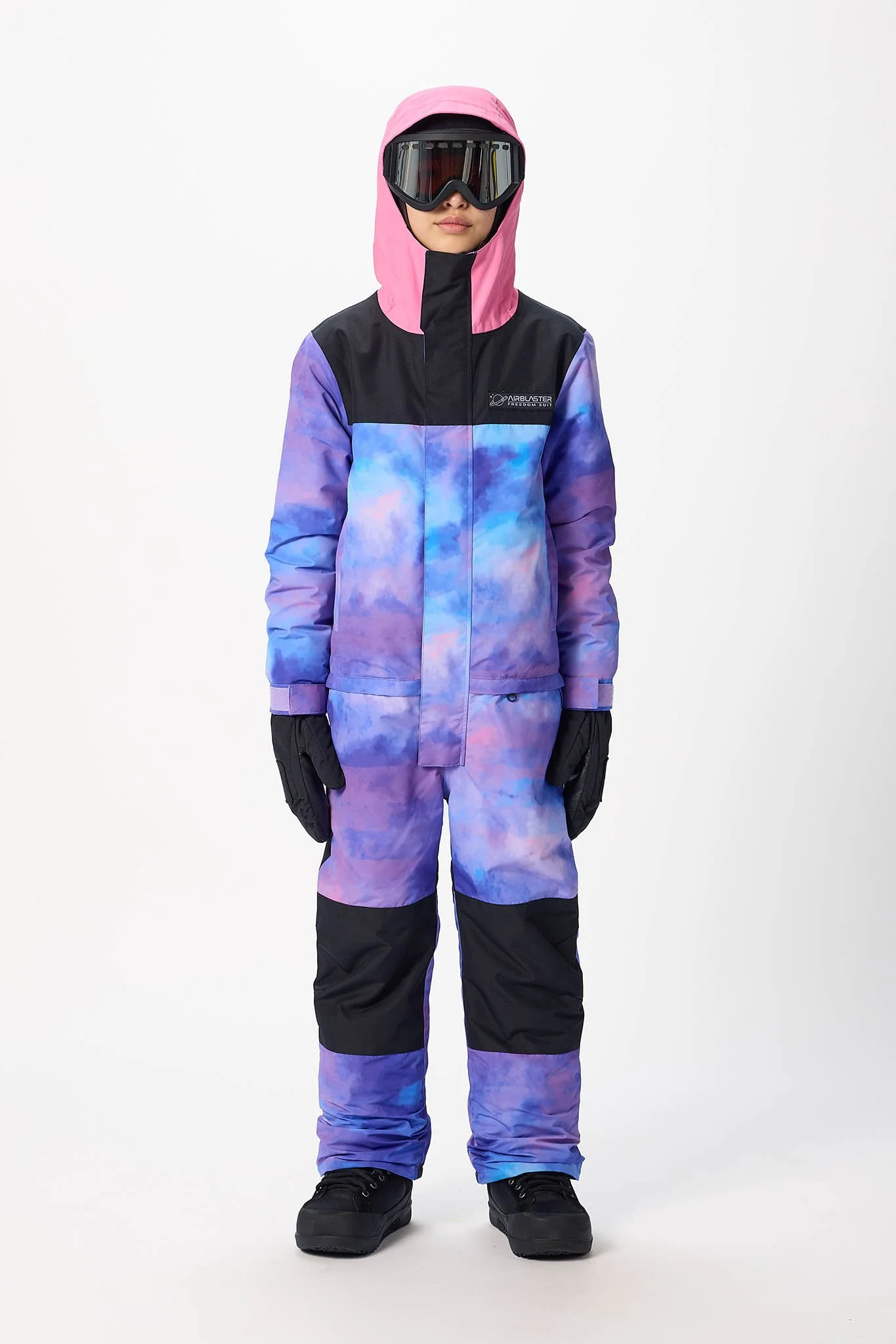 YOUTH_FREEDOM_SUIT_WATERCOLOR_PINK_1_2627.jpg