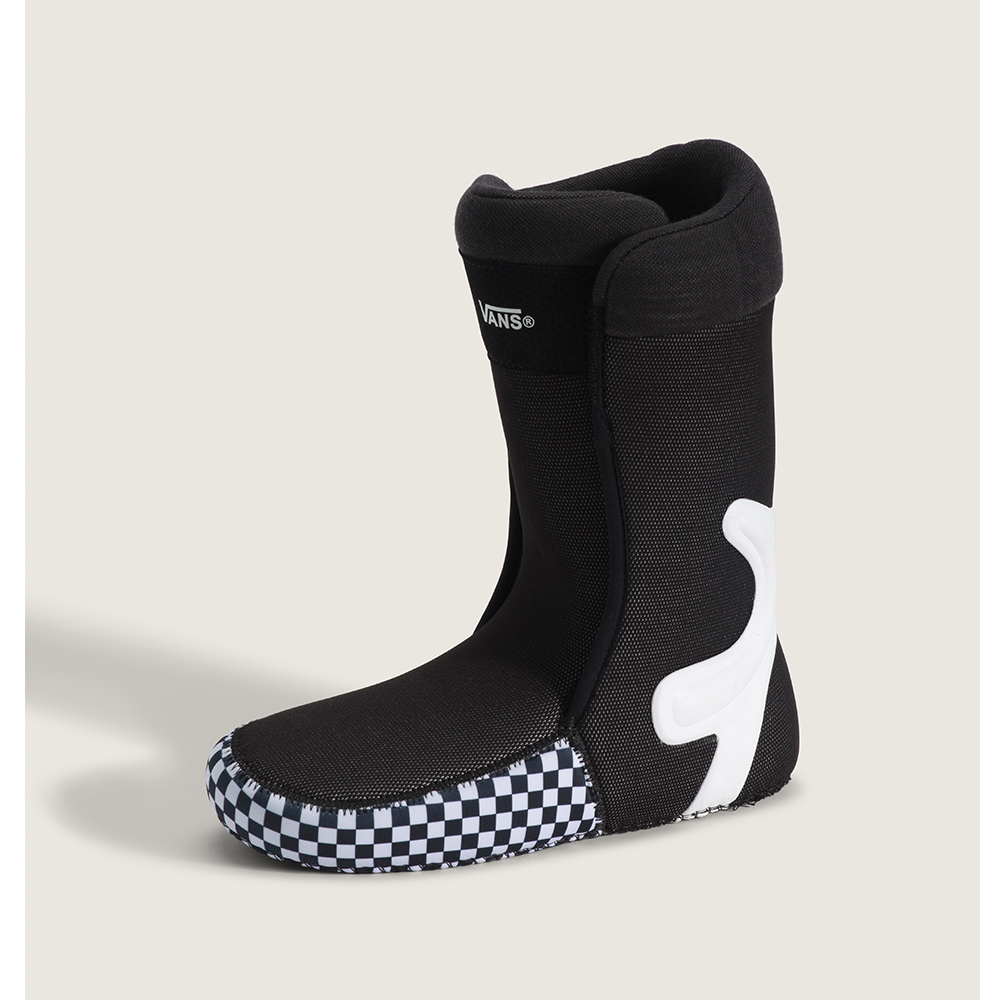 2027 vans aura pro black white 6.png