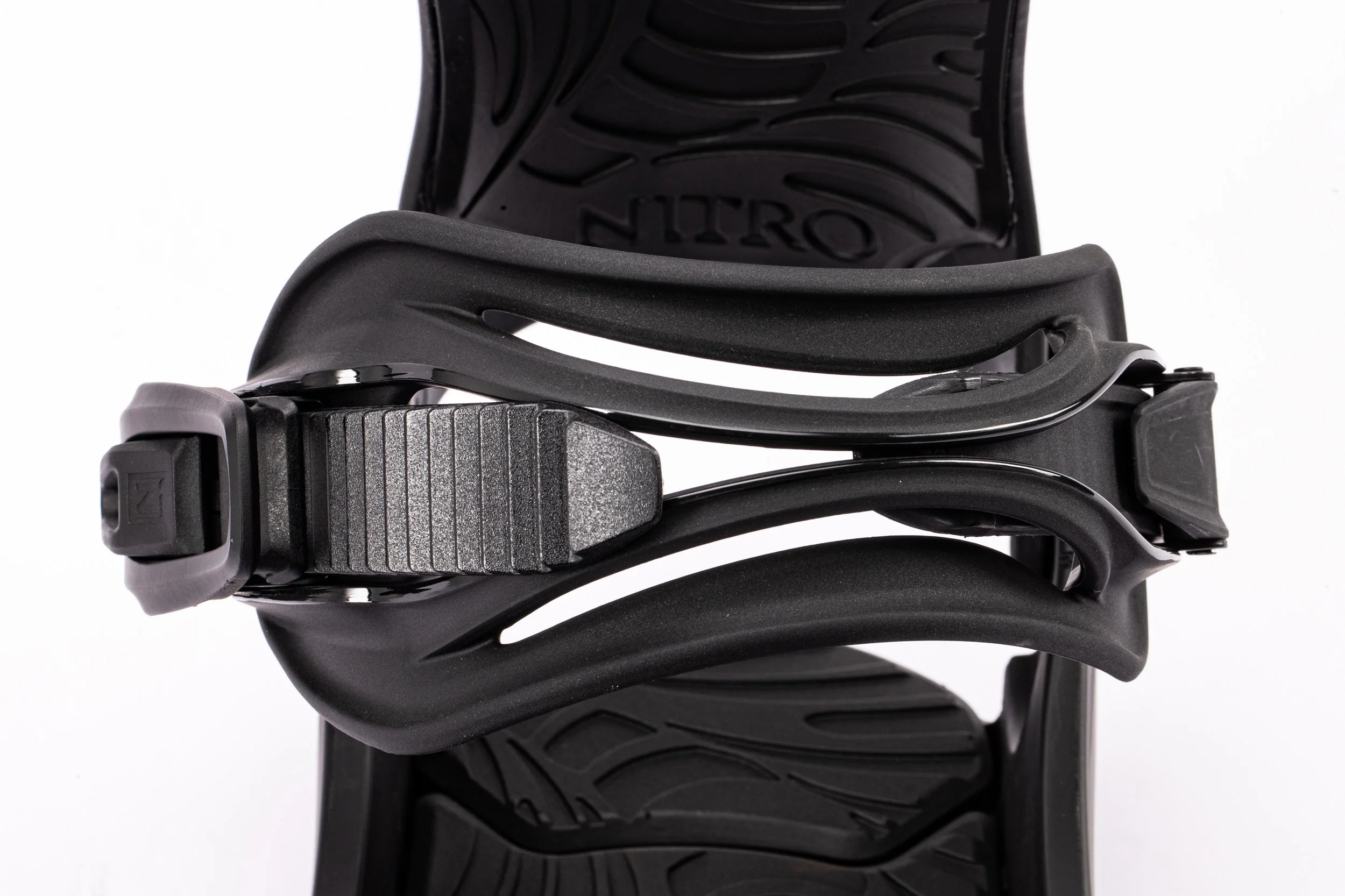 12BG21012-101_Cosmic-Womens-Bindings_Ultra-Black_Detail-6.jpg