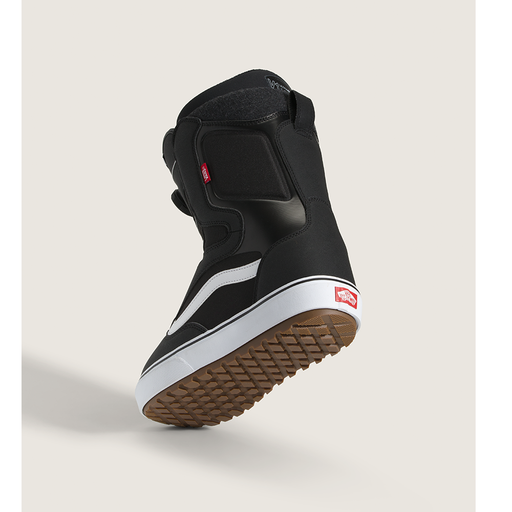 2027 vans aura og bw 3.png