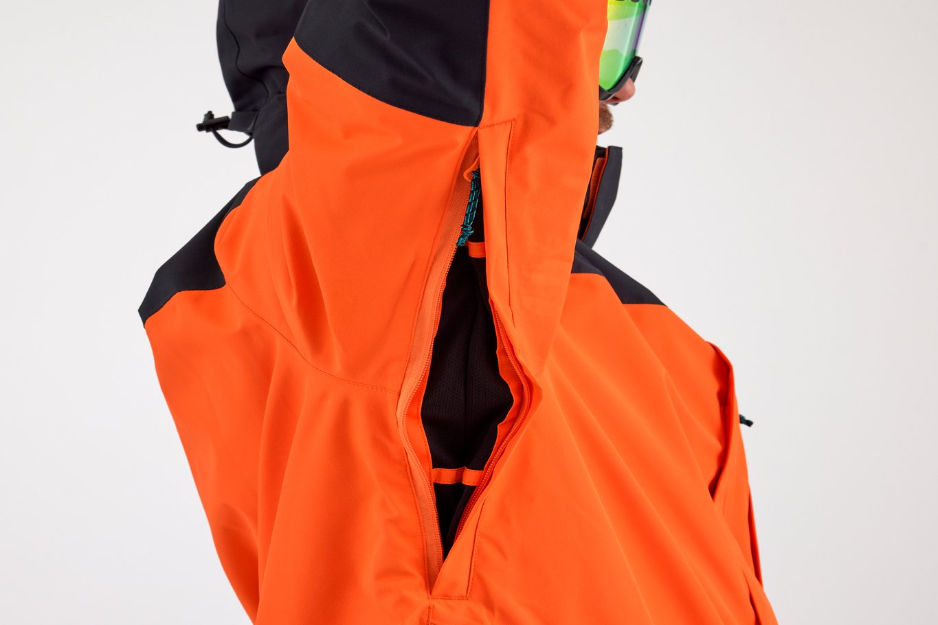 BEAST2L_JACKET_DETAIL_2425.jpg
