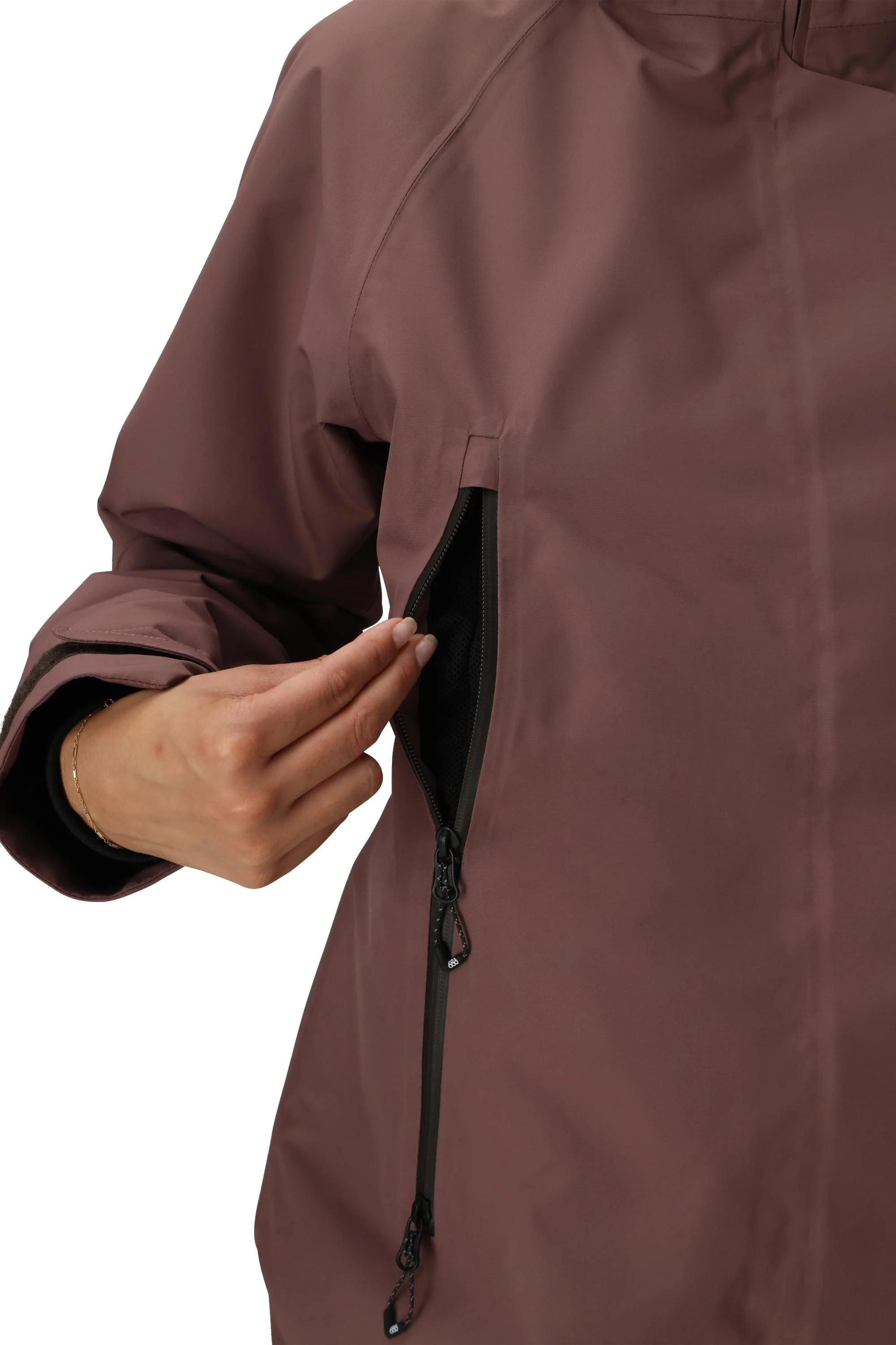 2000X3000_WHT_WOMENS GLCR WHISPER INSULATED JACKET_M5WN337_PEPC_08.jpg