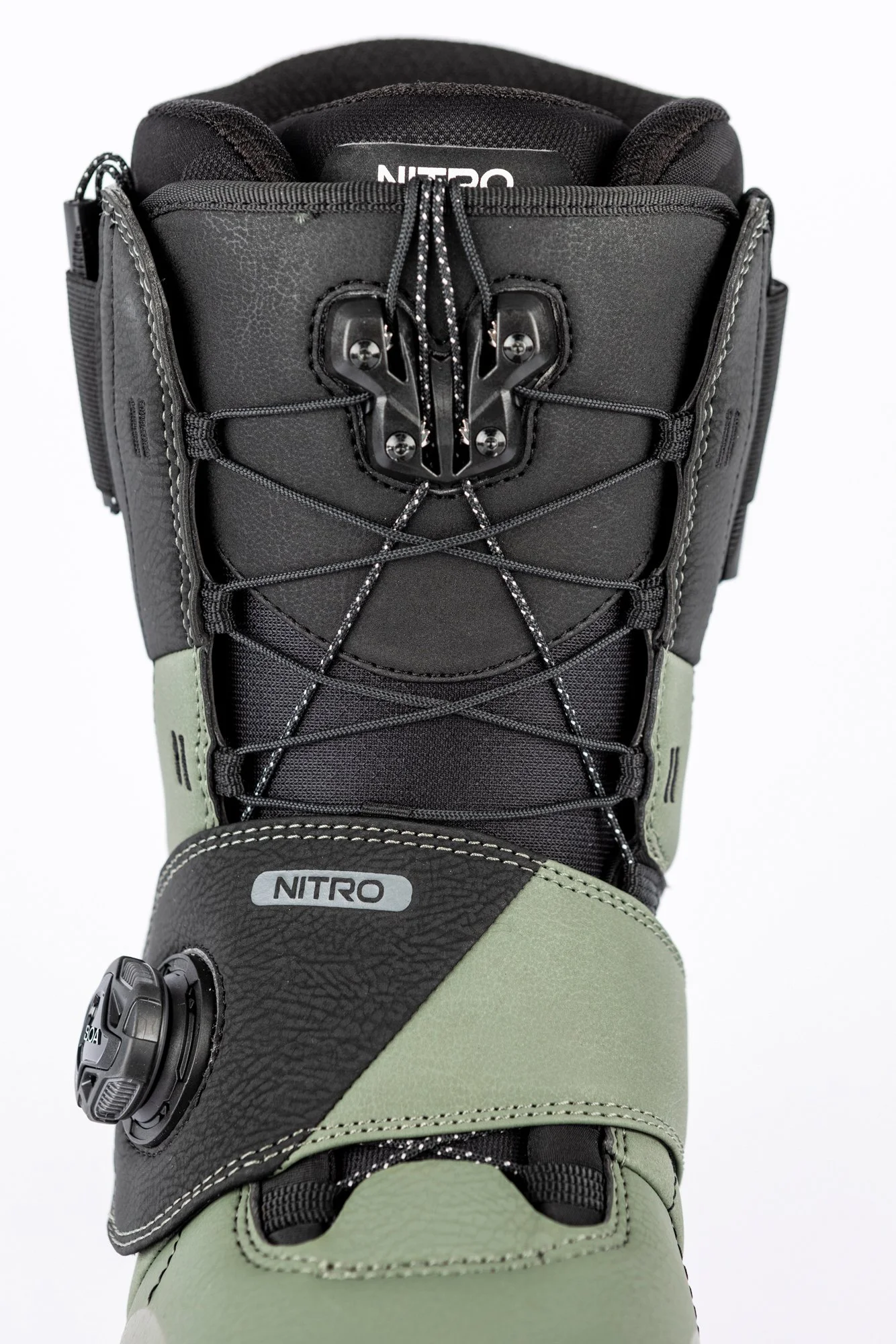 848716-002_Venture-TLS-Step-On_Shadow-Black_Detail-9.jpg