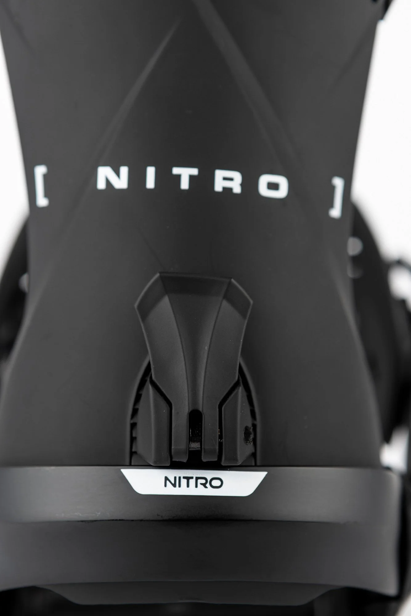 836522-001_Team_Ultra-Black_Detail-3.jpg