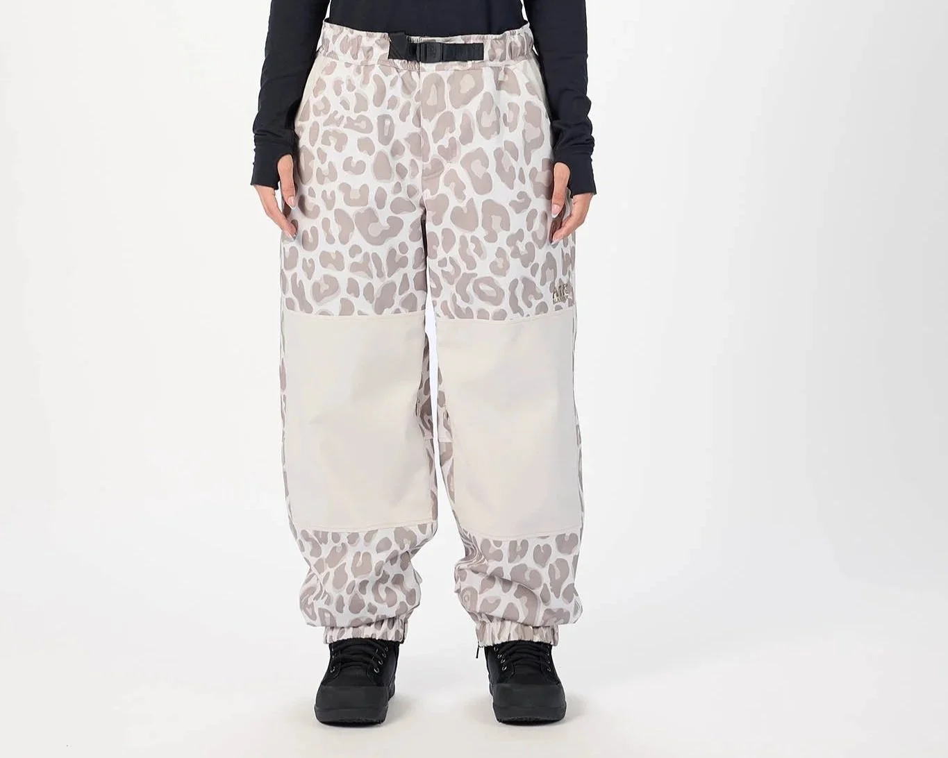 WOMENS_ELASTIC_BOSS_PANT_MOON_LEOPARD_1_2627.jpg