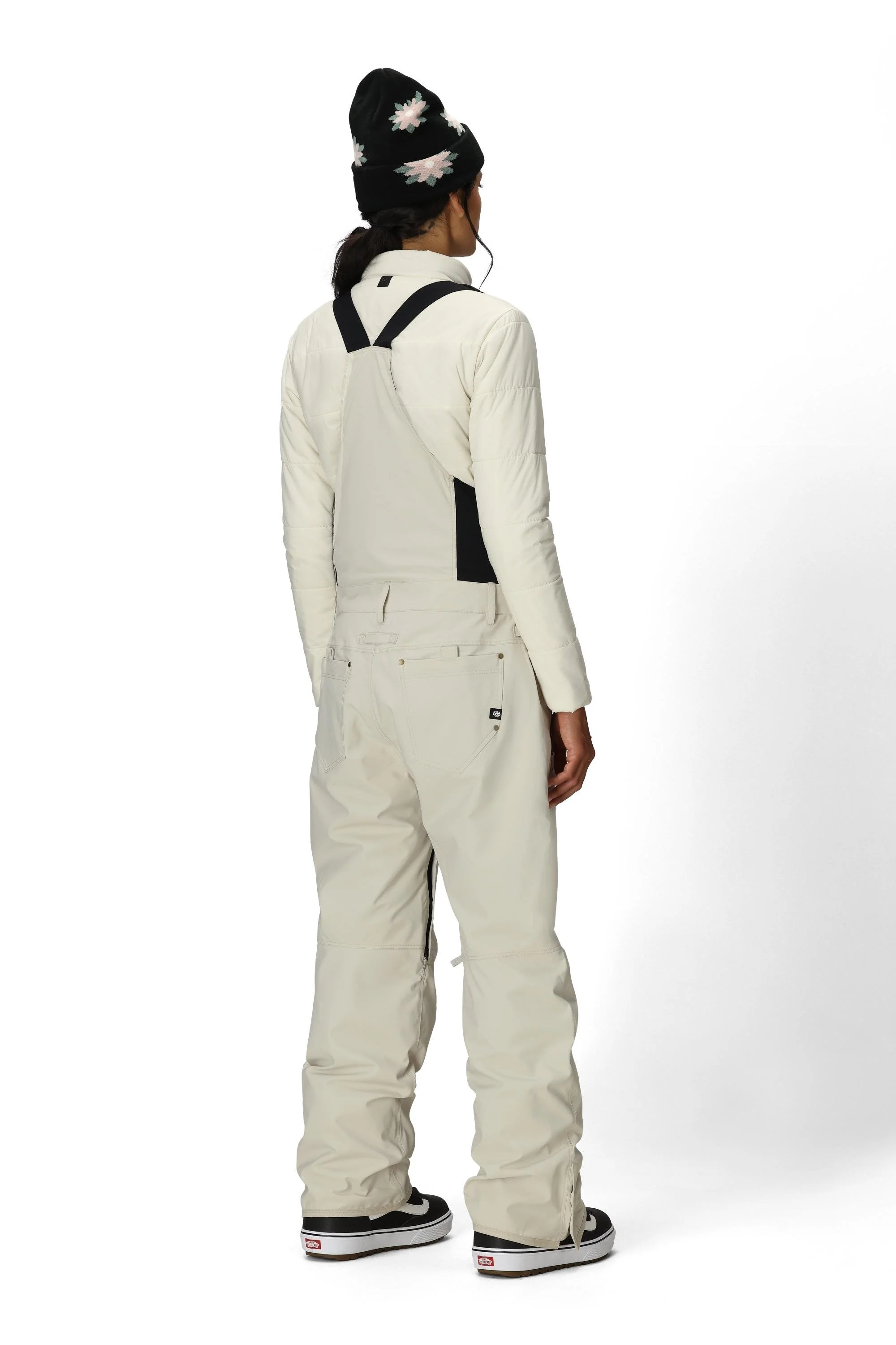 2000X3000_WHT_WOMENS 686 BLACK MAGIC INSULATED BIB_M5WN426_LMST_04.jpg